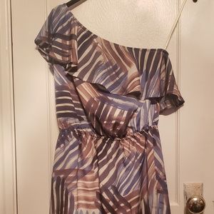 One should dress